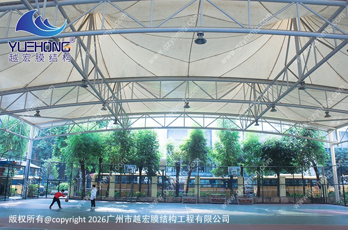 廣州某學(xué)校風(fēng)雨球場(chǎng)膜結(jié)構(gòu)頂棚工程案例
